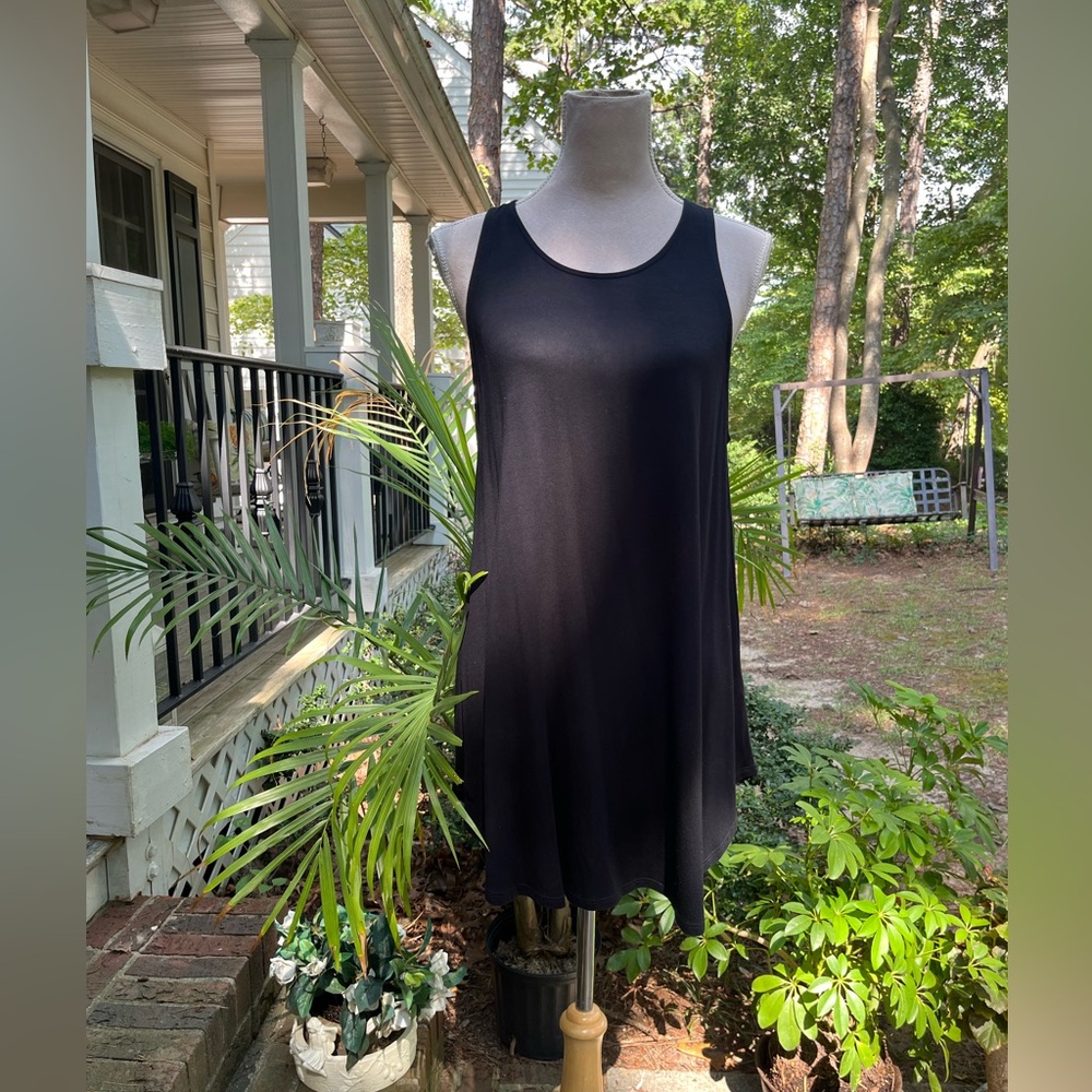 Eileen Fisher NWT Sleeveless Black Tunic Top, Summer, Travel, Vacation